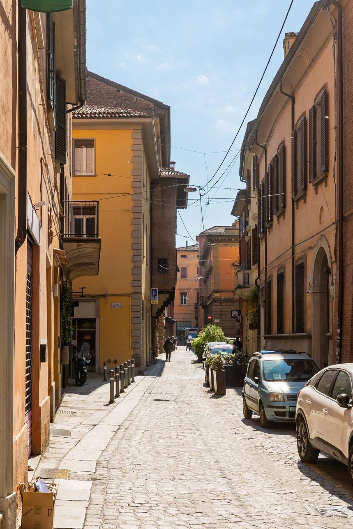 Monolocale Sui Tetti Di Bologna - Via Indipendenzaアパートメント エクステリア 写真